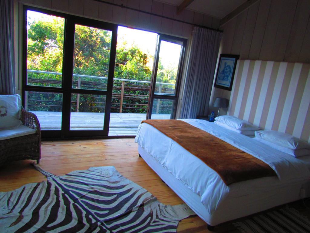 Plettenberg Bay Game Reserve: The Baroness Safari Lodge Номер фото